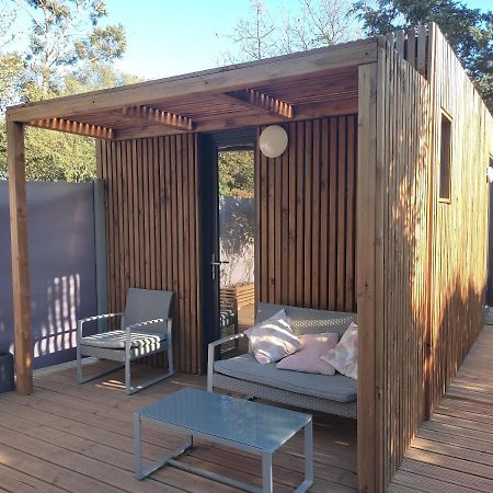 Joli Studio Climatise Avec Jacuzzi Prive Et Entree Independante Fréjus エクステリア 写真