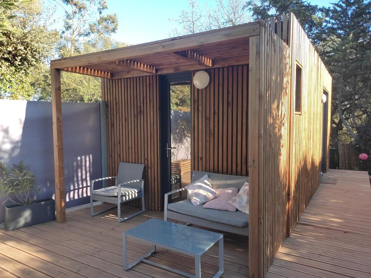 Joli Studio Climatise Avec Jacuzzi Prive Et Entree Independante Fréjus エクステリア 写真